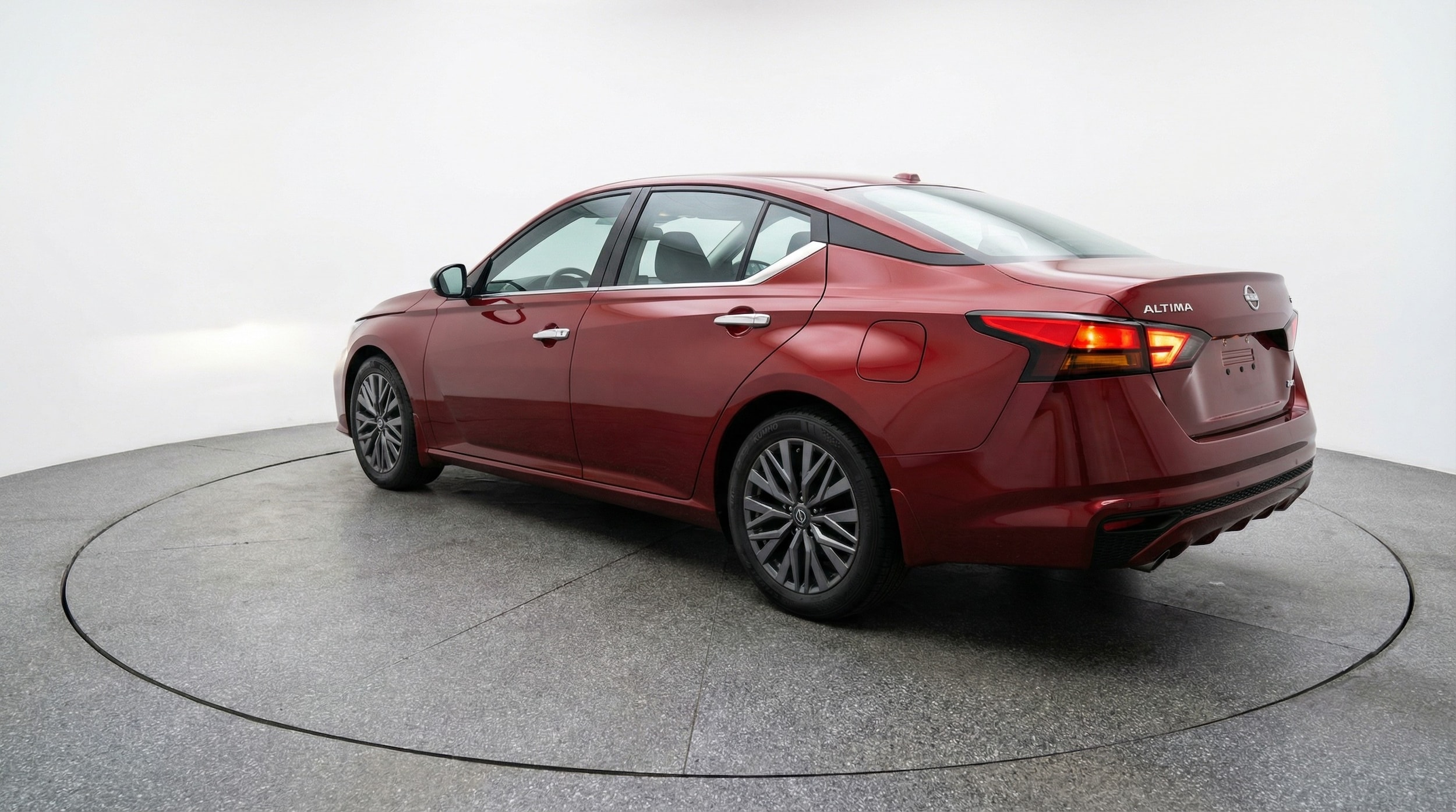 Thumbnail: 2025 Nissan Altima - 5