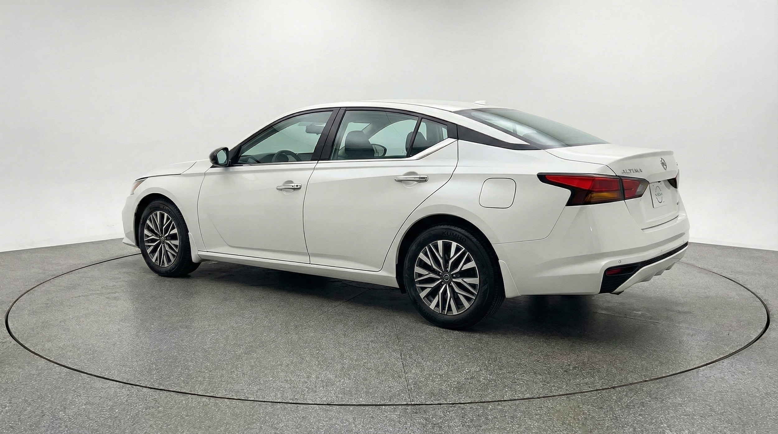 Thumbnail: 2025 Nissan Altima - 5