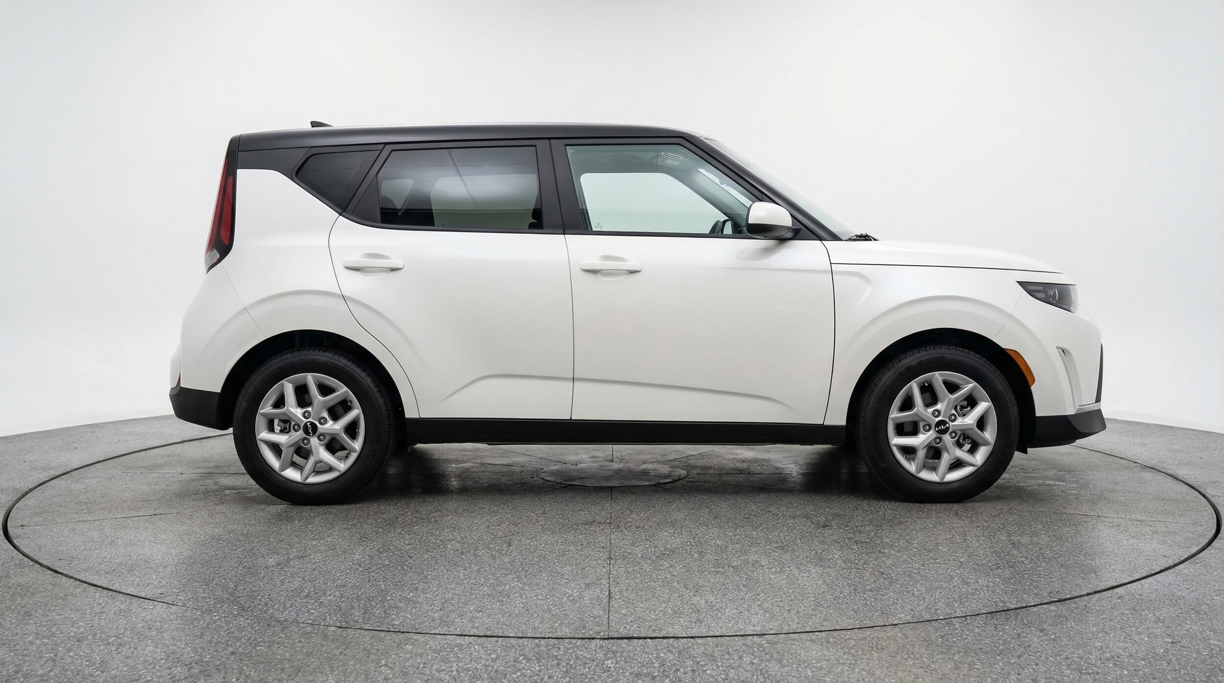 Thumbnail: 2025 Kia Soul - 8