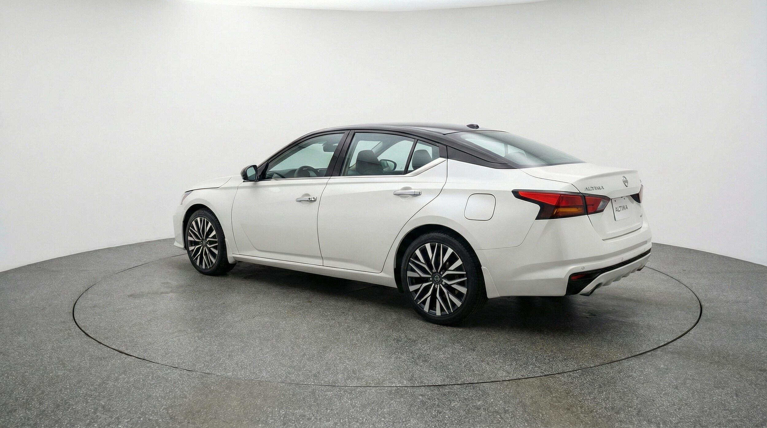 Thumbnail: 2025 Nissan Altima - 5