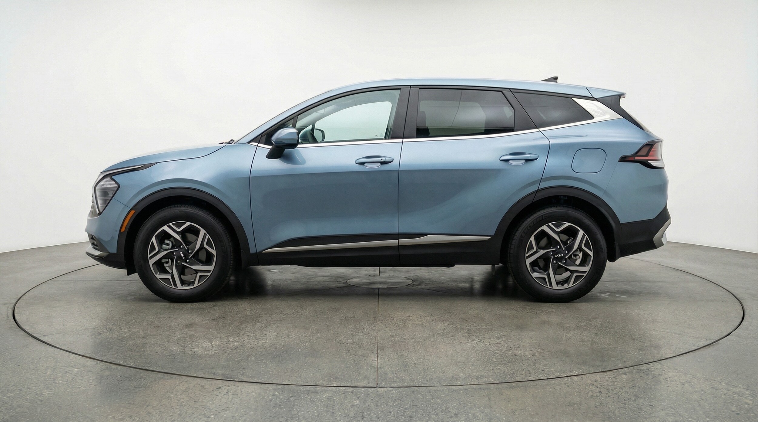 Thumbnail: 2025 Kia Sportage - 4