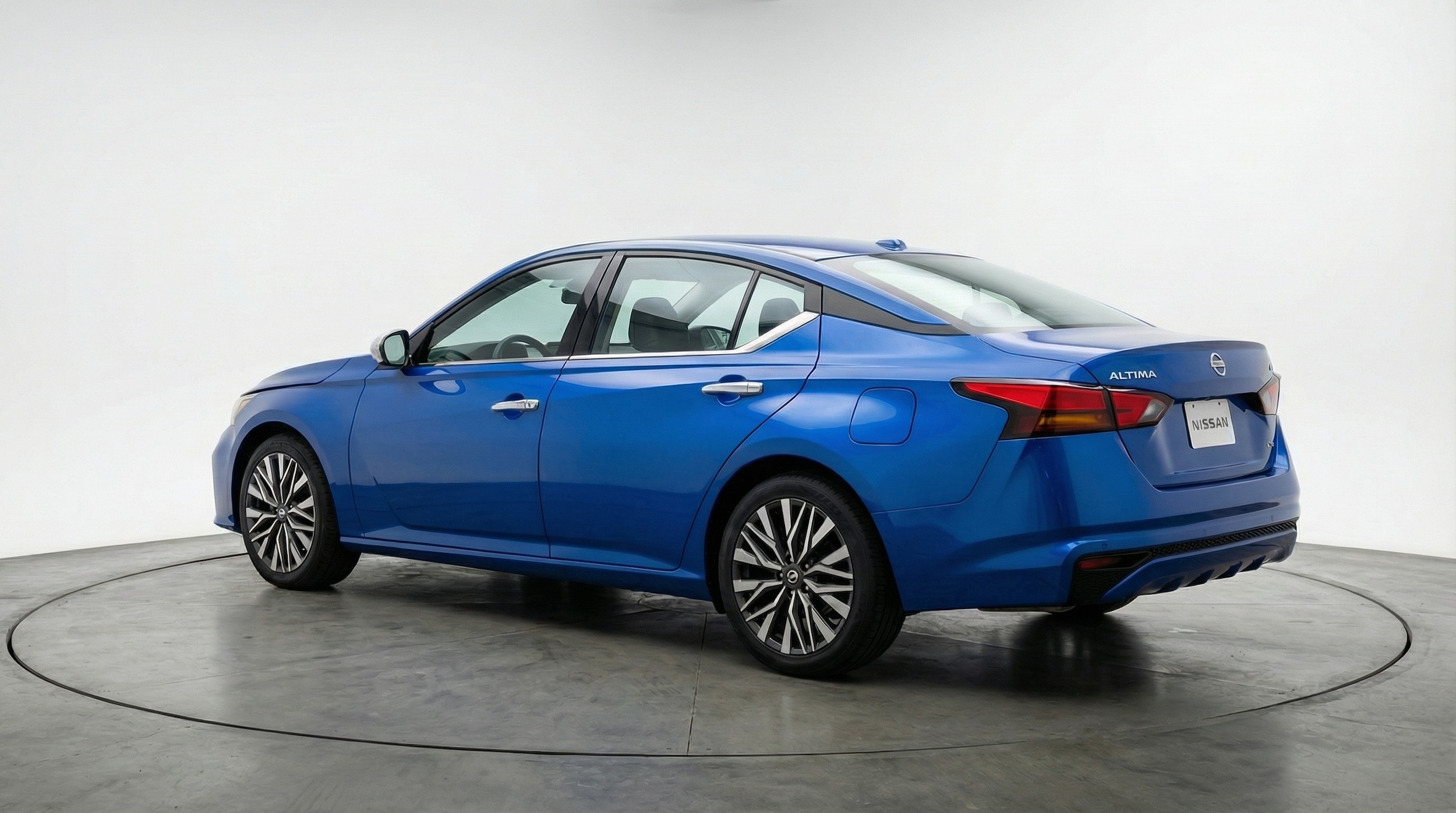 Thumbnail: 2025 Nissan Altima - 5