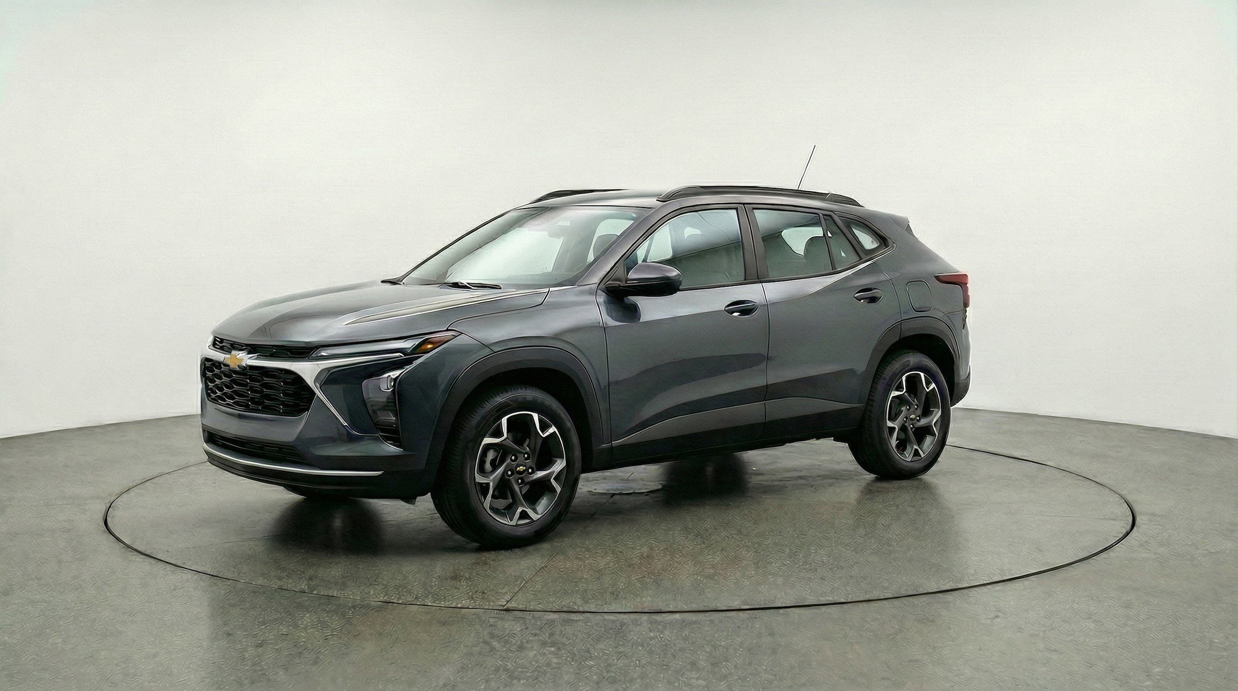 Thumbnail: 2025 Chevrolet Trax - 3