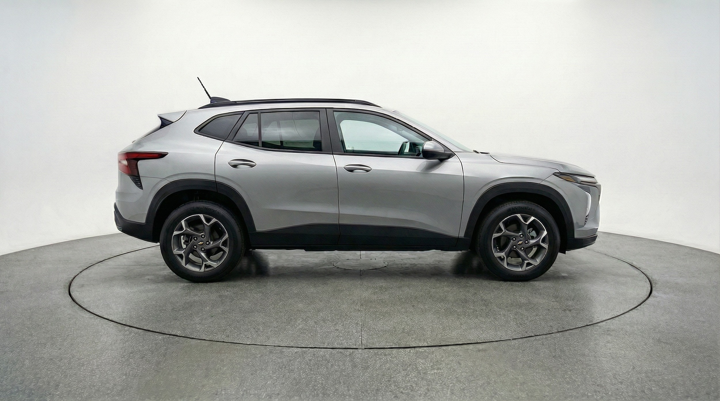 Thumbnail: 2025 Chevrolet Trax - 8