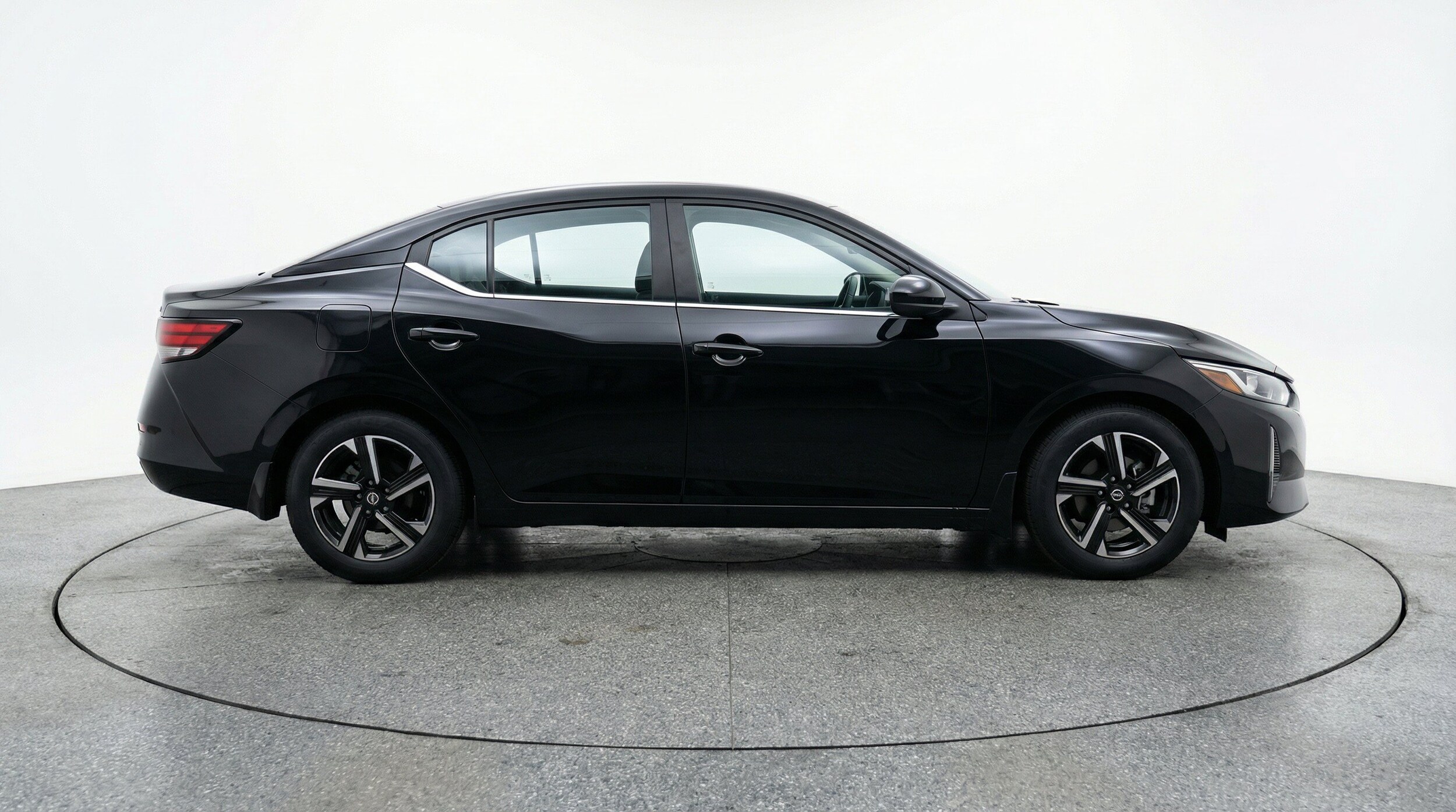 Thumbnail: 2025 Nissan Sentra - 5