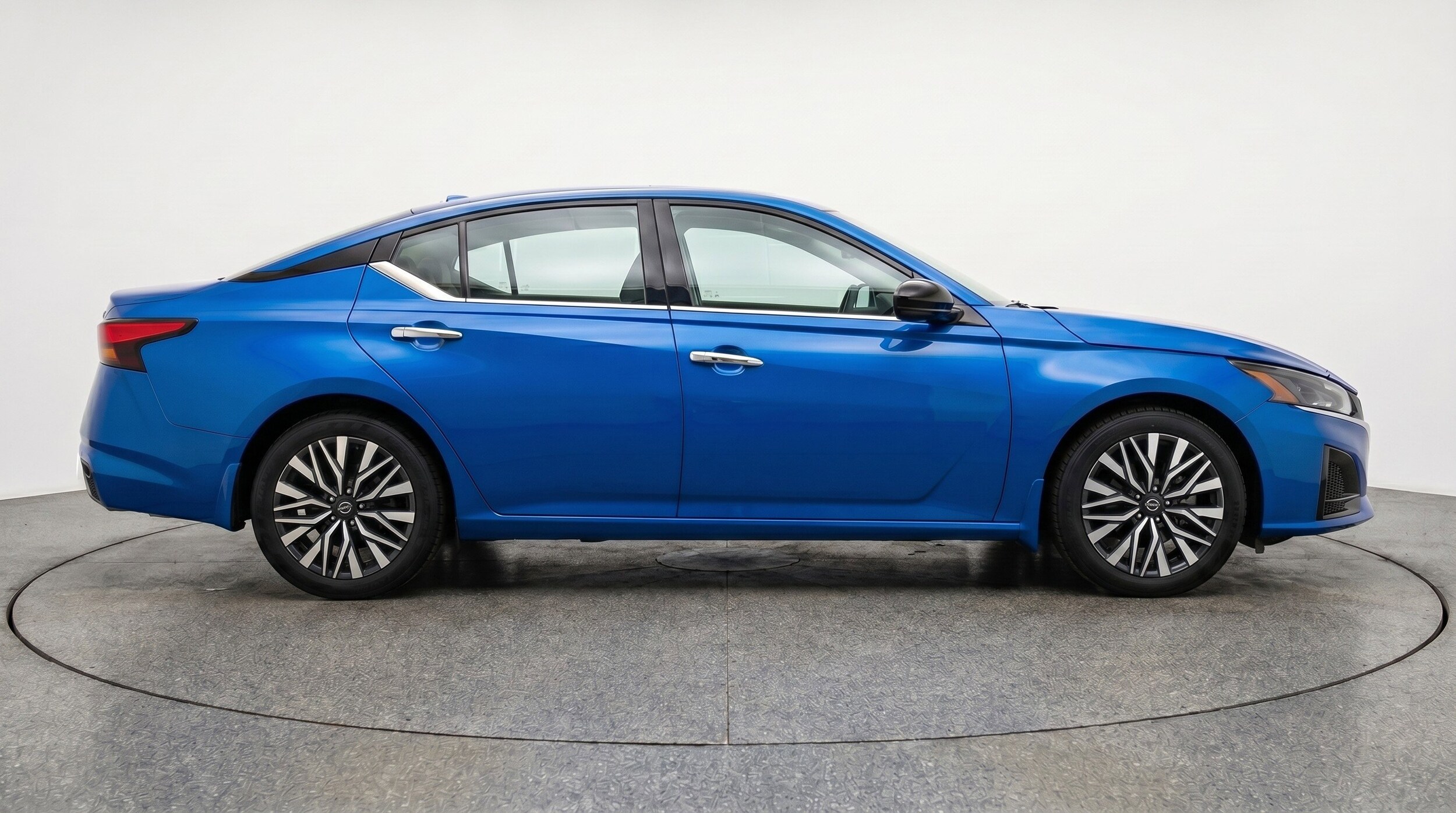 Thumbnail: 2025 Nissan Altima - 11