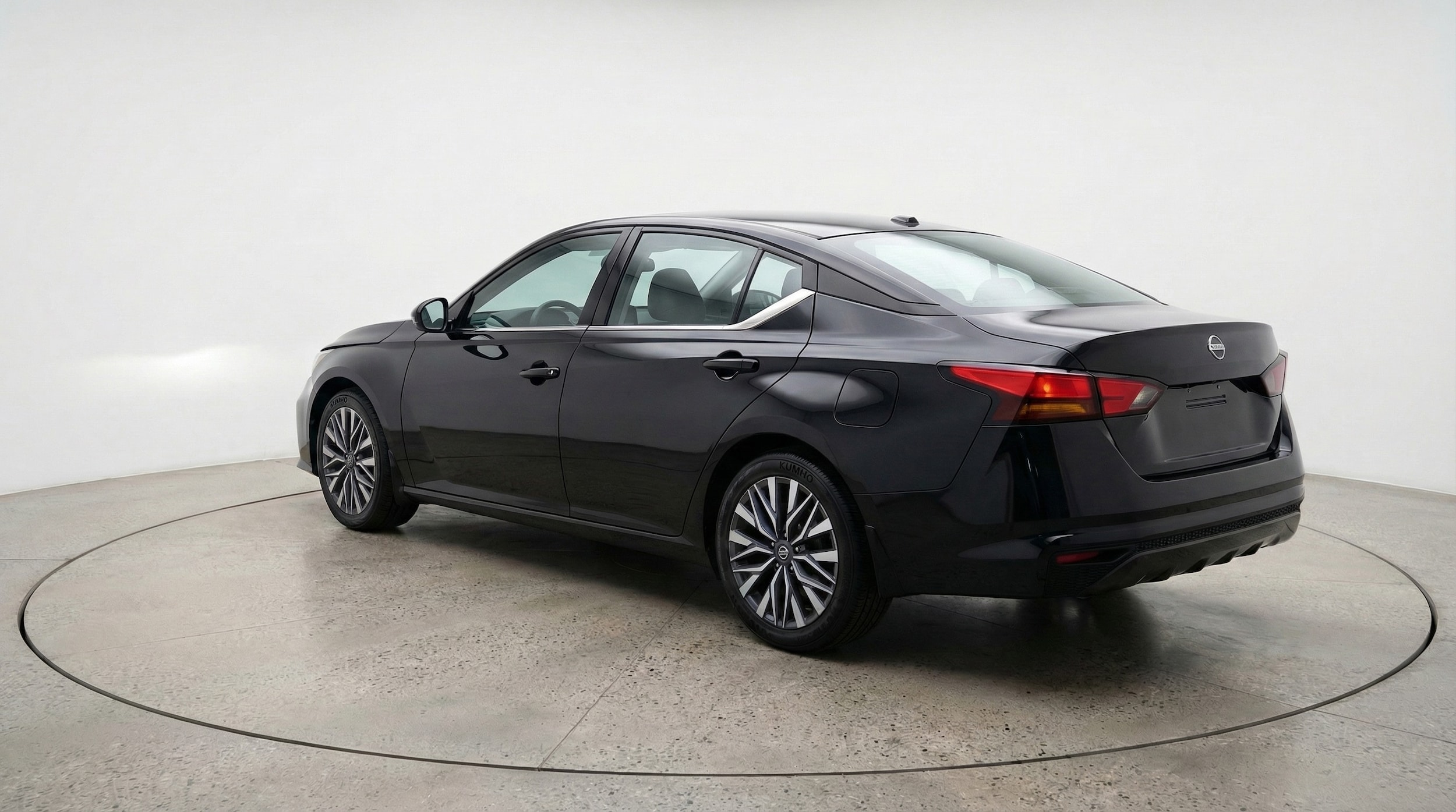 Thumbnail: 2025 Nissan Altima - 5