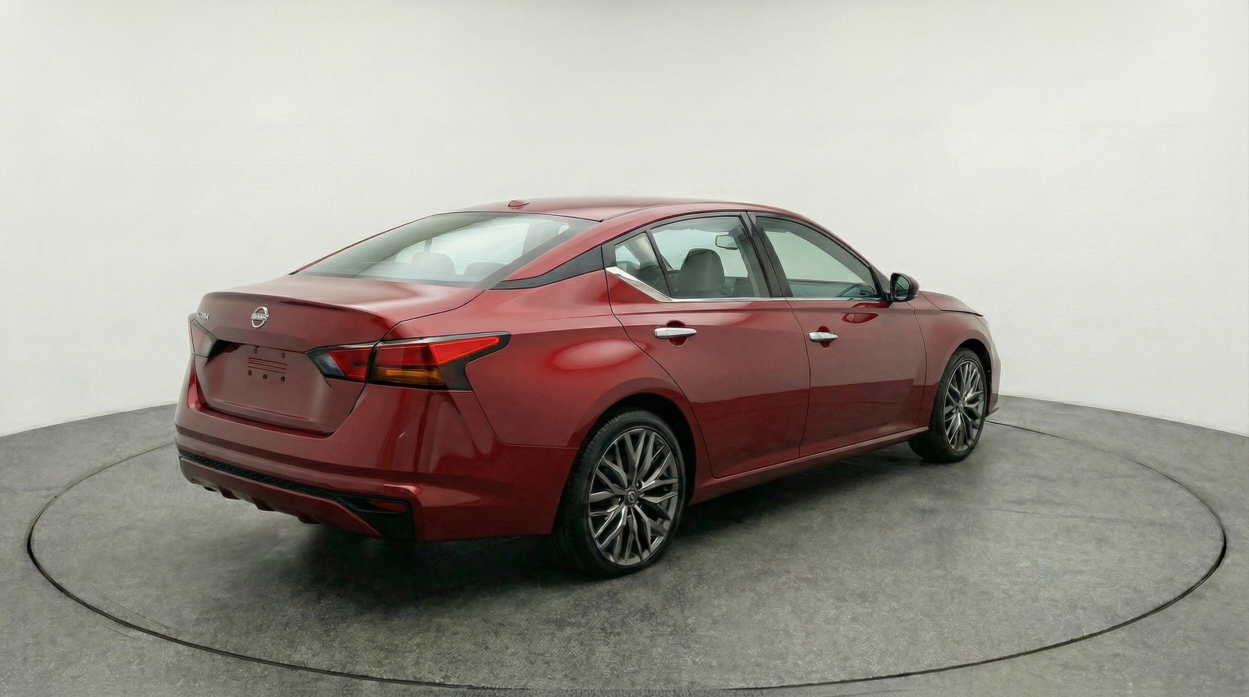 Thumbnail: 2025 Nissan Altima - 9