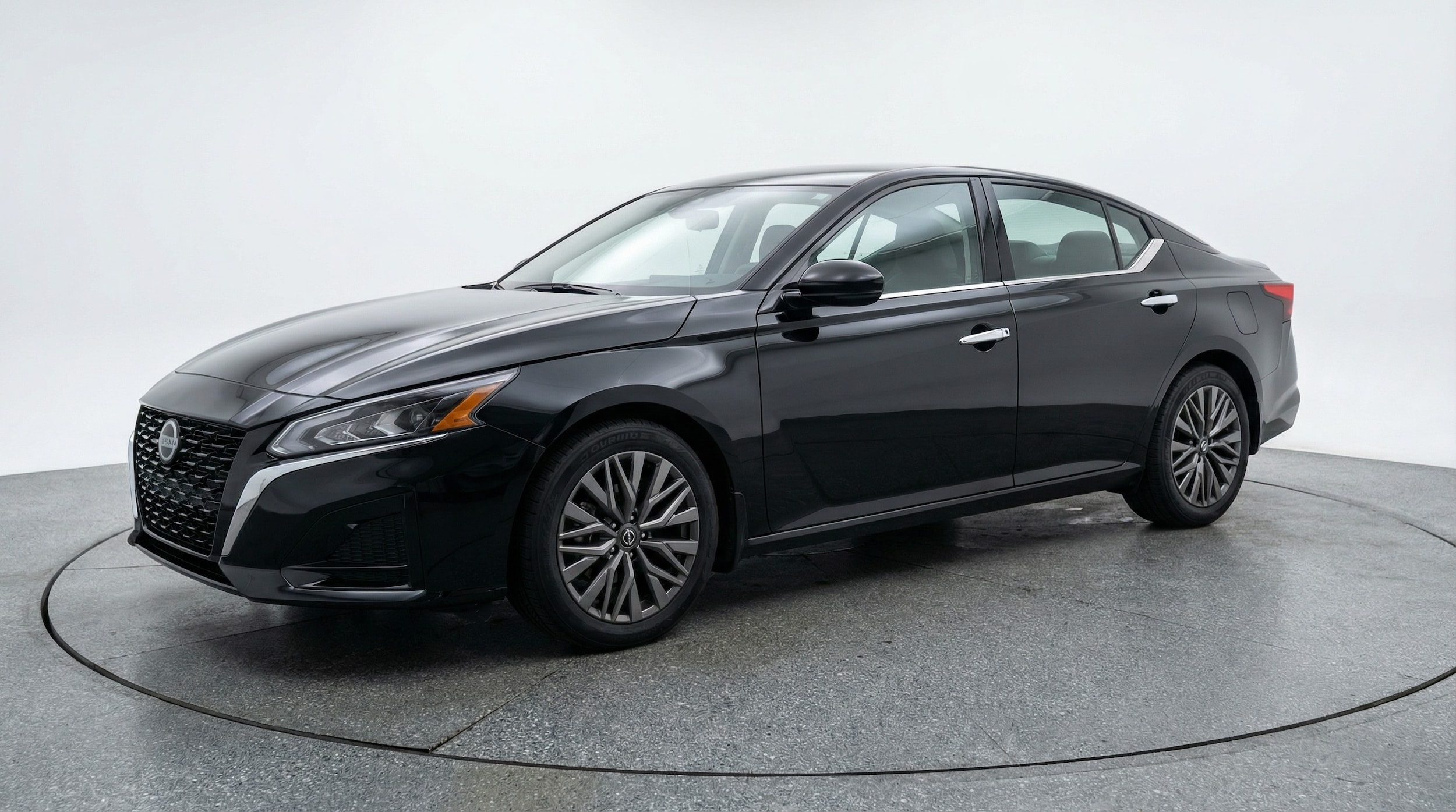 Thumbnail: 2025 Nissan Altima - 3