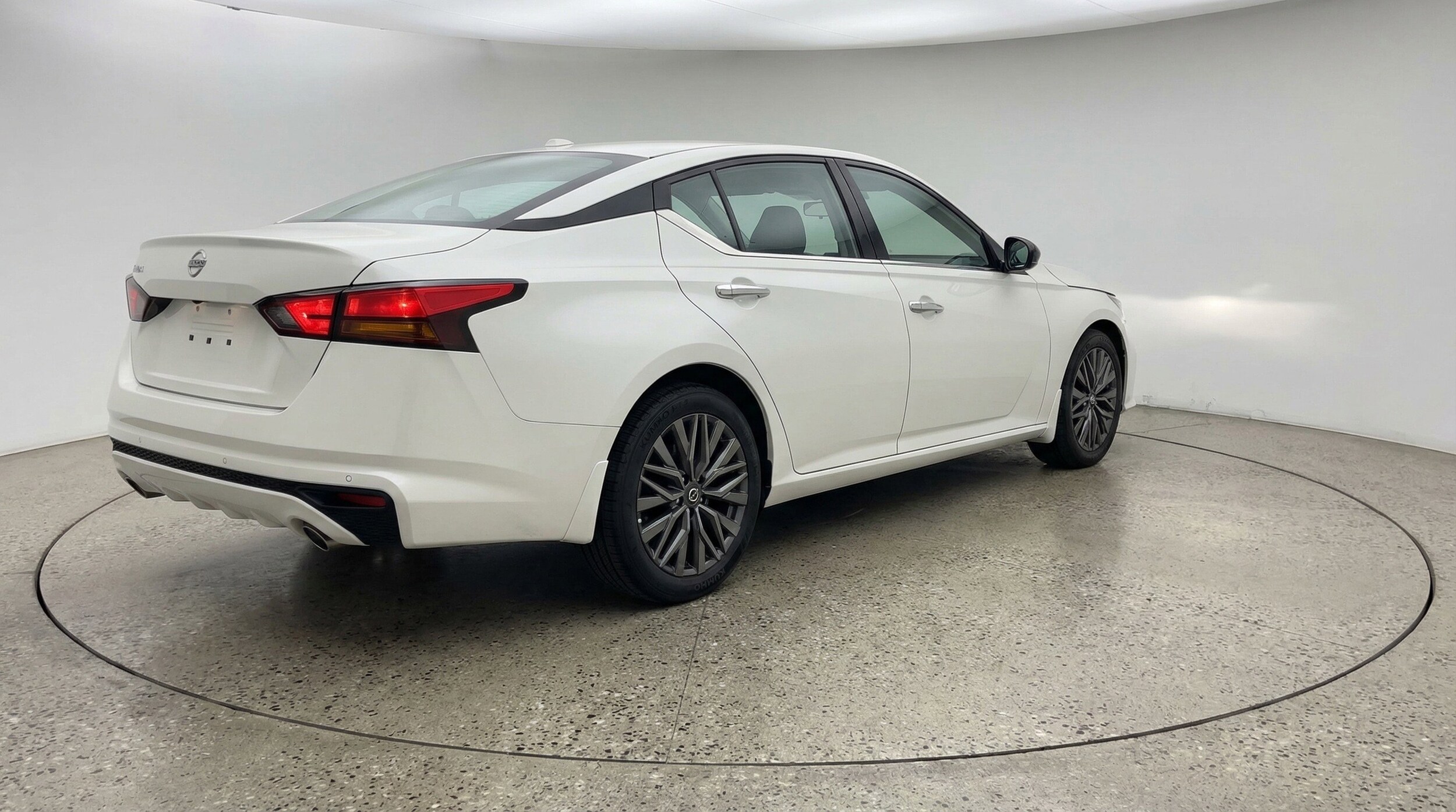 Thumbnail: 2025 Nissan Altima - 9