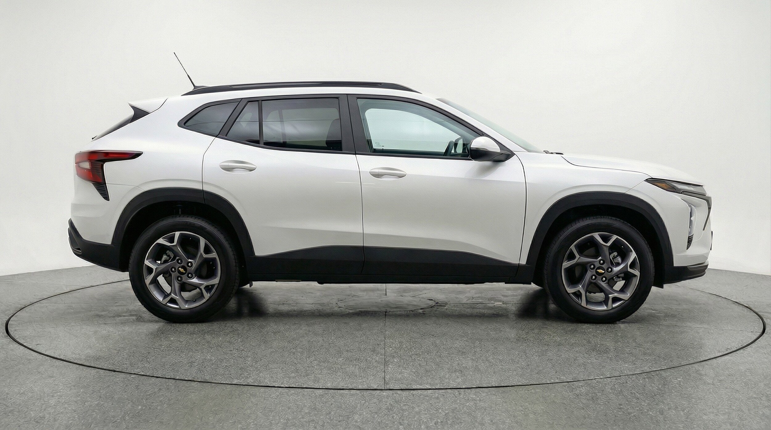 Thumbnail: 2025 Chevrolet Trax - 11