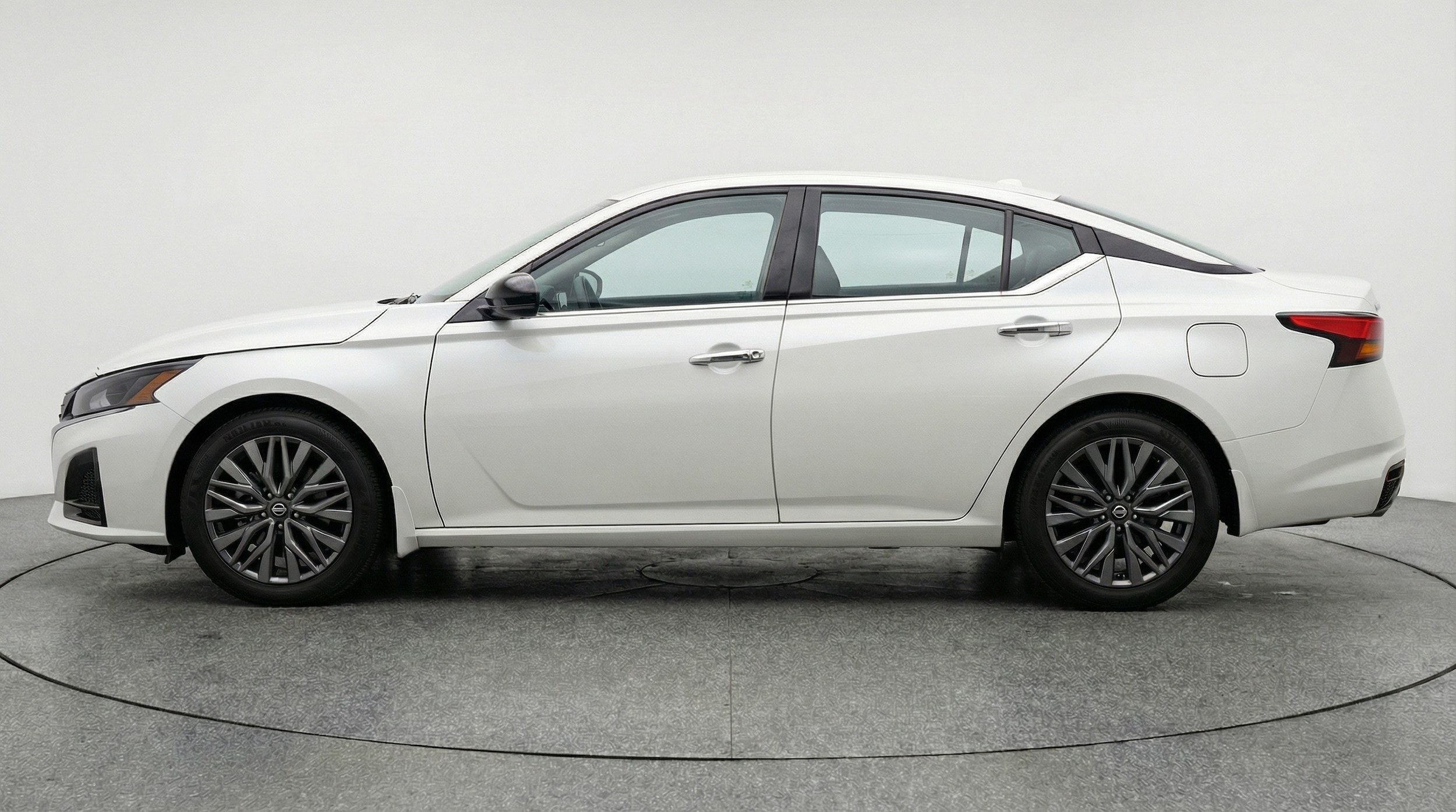 Thumbnail: 2025 Nissan Altima - 4