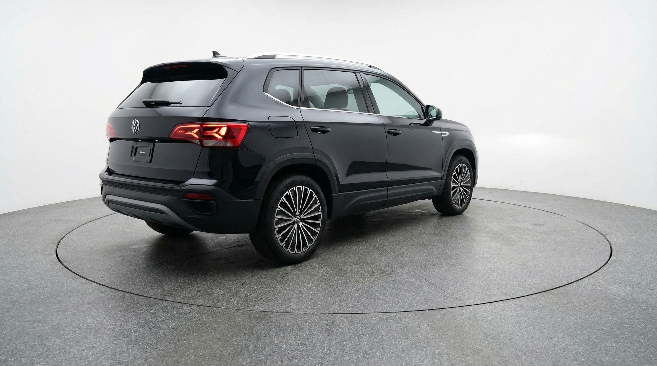 Thumbnail: 2025 Volkswagen Taos - 7