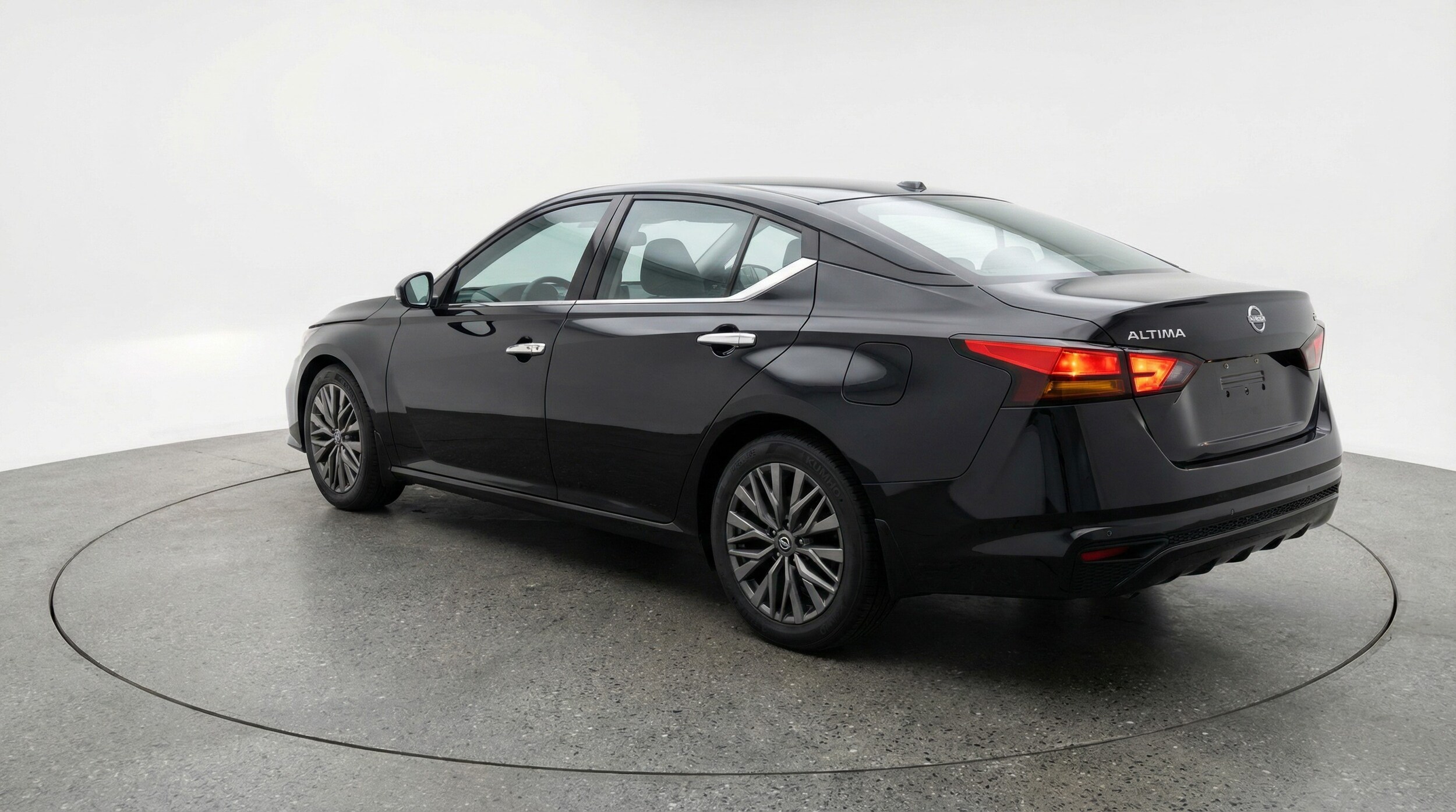 Thumbnail: 2025 Nissan Altima - 5