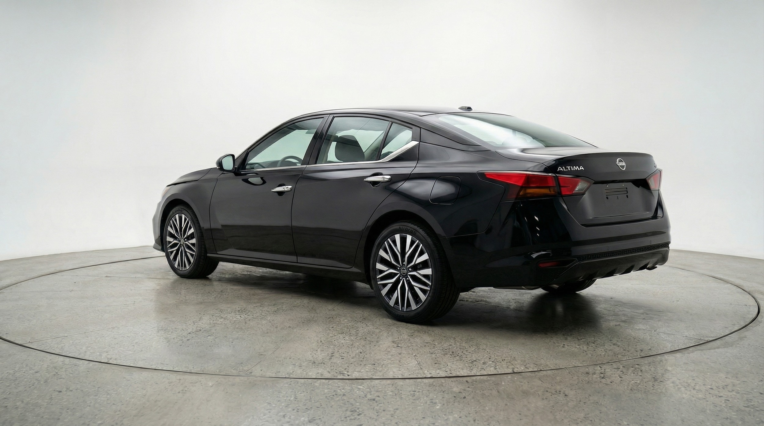 Thumbnail: 2025 Nissan Altima - 5