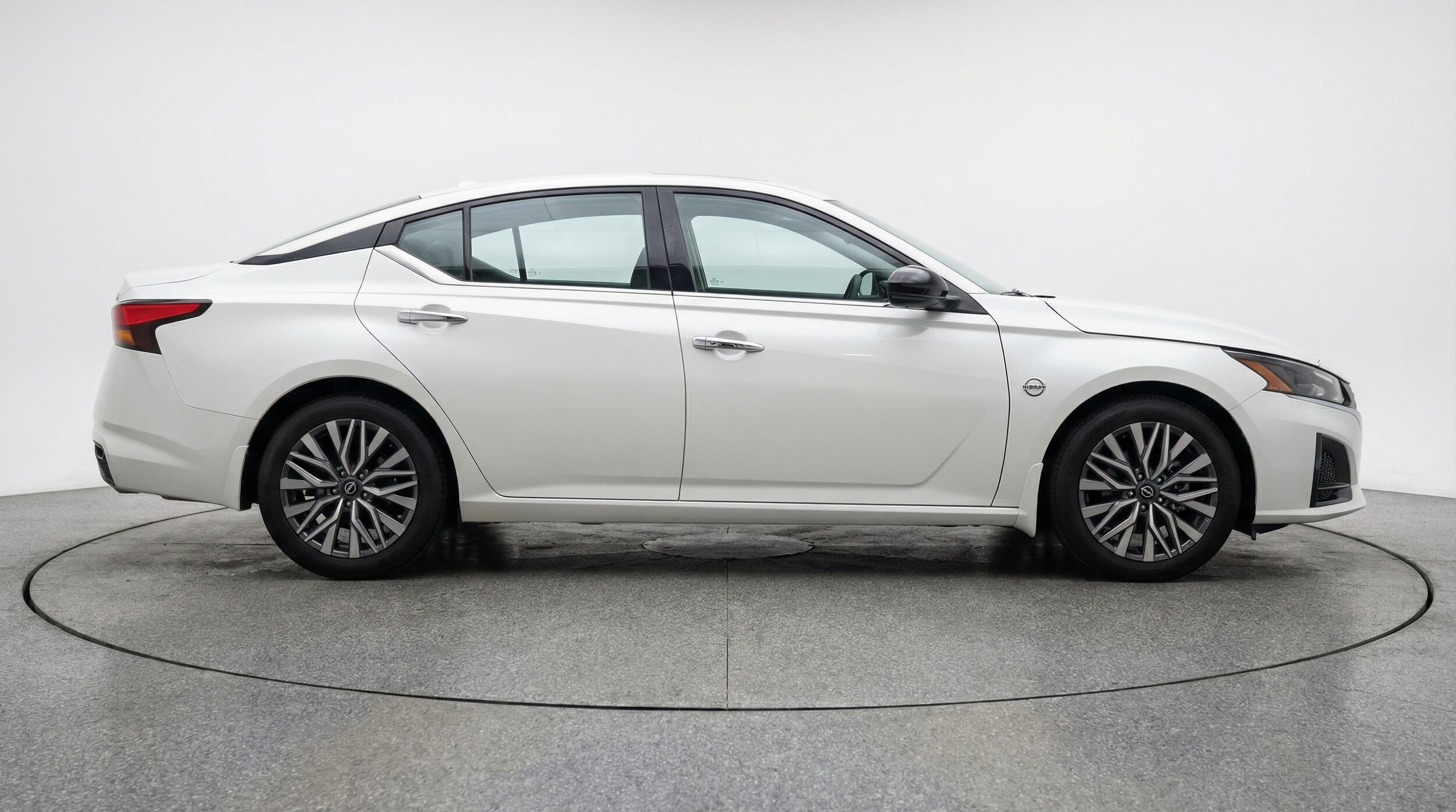 Thumbnail: 2025 Nissan Altima - 8