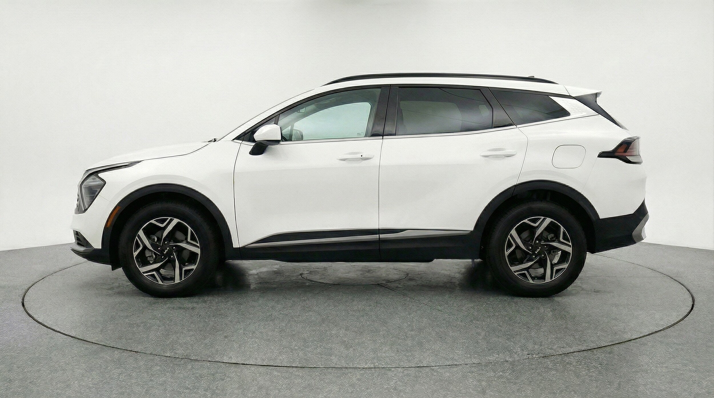 Thumbnail: 2025 Kia Sportage - 5