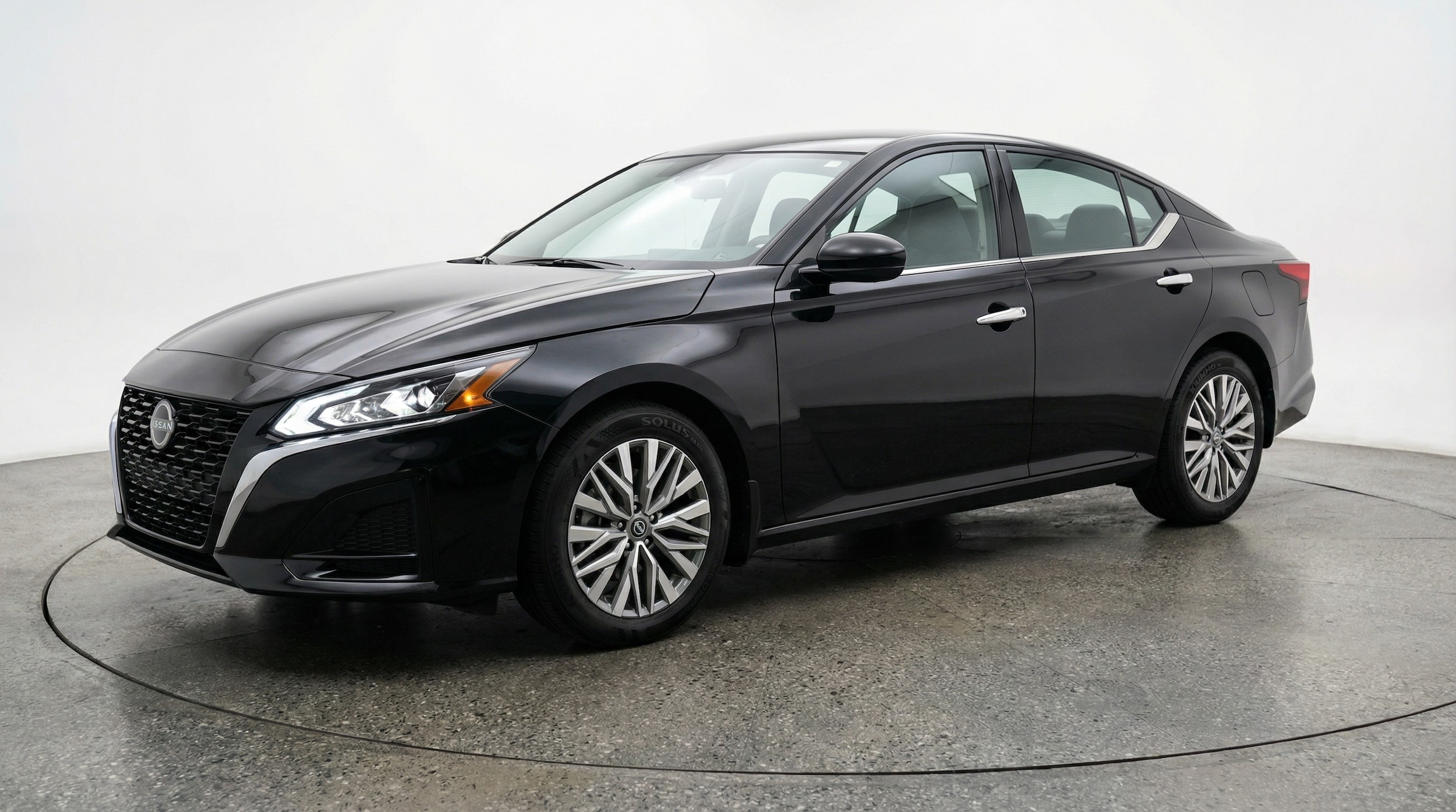 Thumbnail: 2025 Nissan Altima - 3