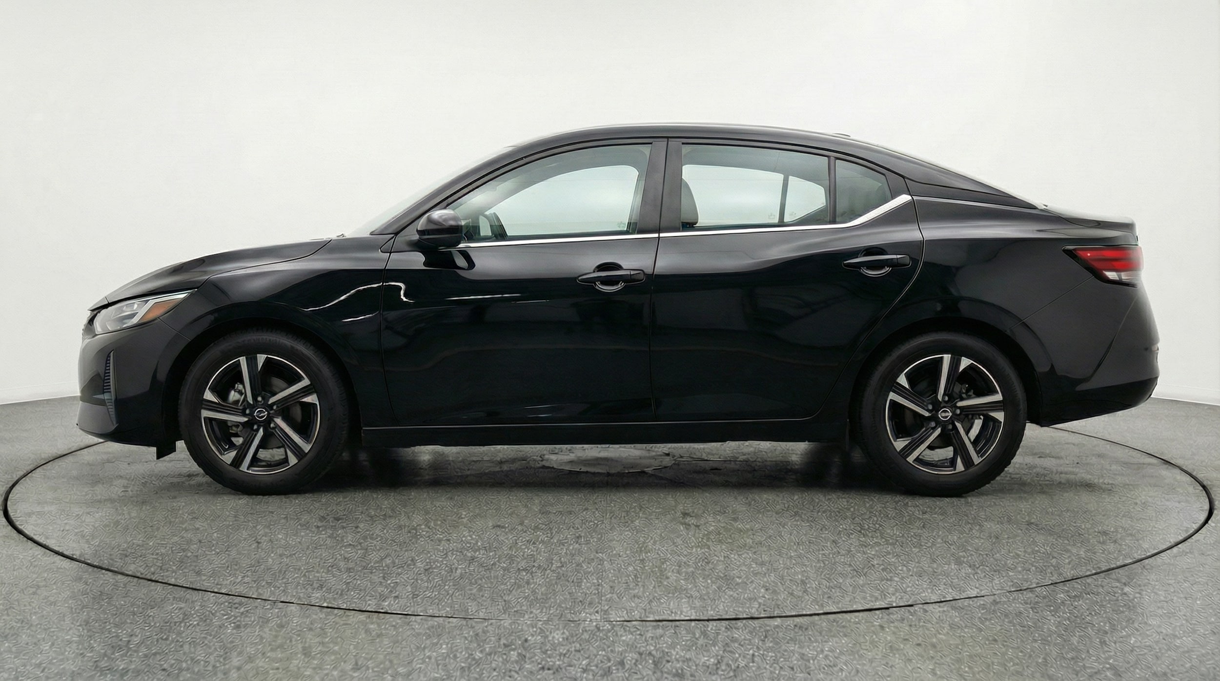 Thumbnail: 2025 Nissan Sentra - 4