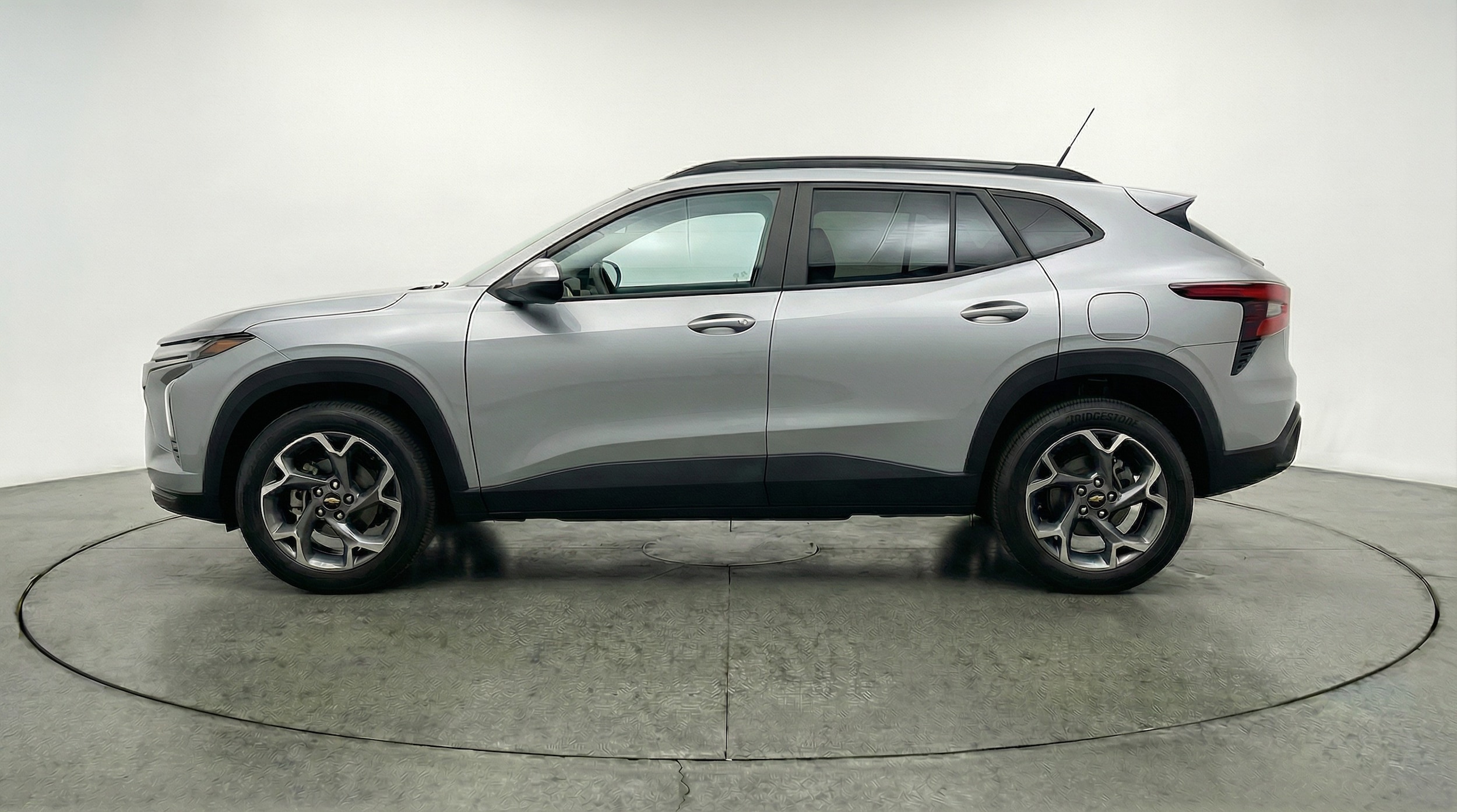 Thumbnail: 2025 Chevrolet Trax - 4