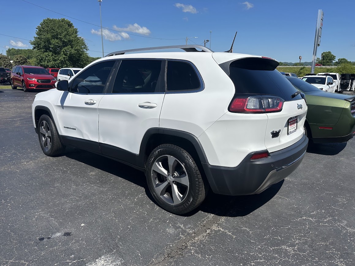 Used 2019 Jeep Cherokee Limited with VIN 1C4PJMDN0KD134169 for sale in Stanton, KY