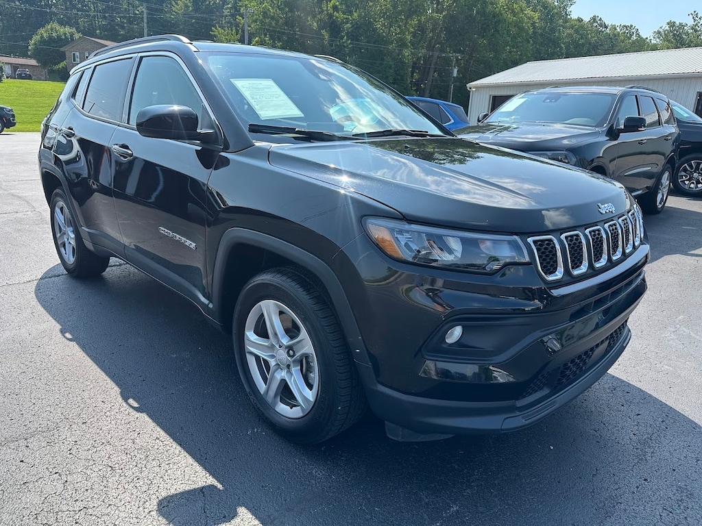 Used 2024 Jeep Compass Latitude SUV