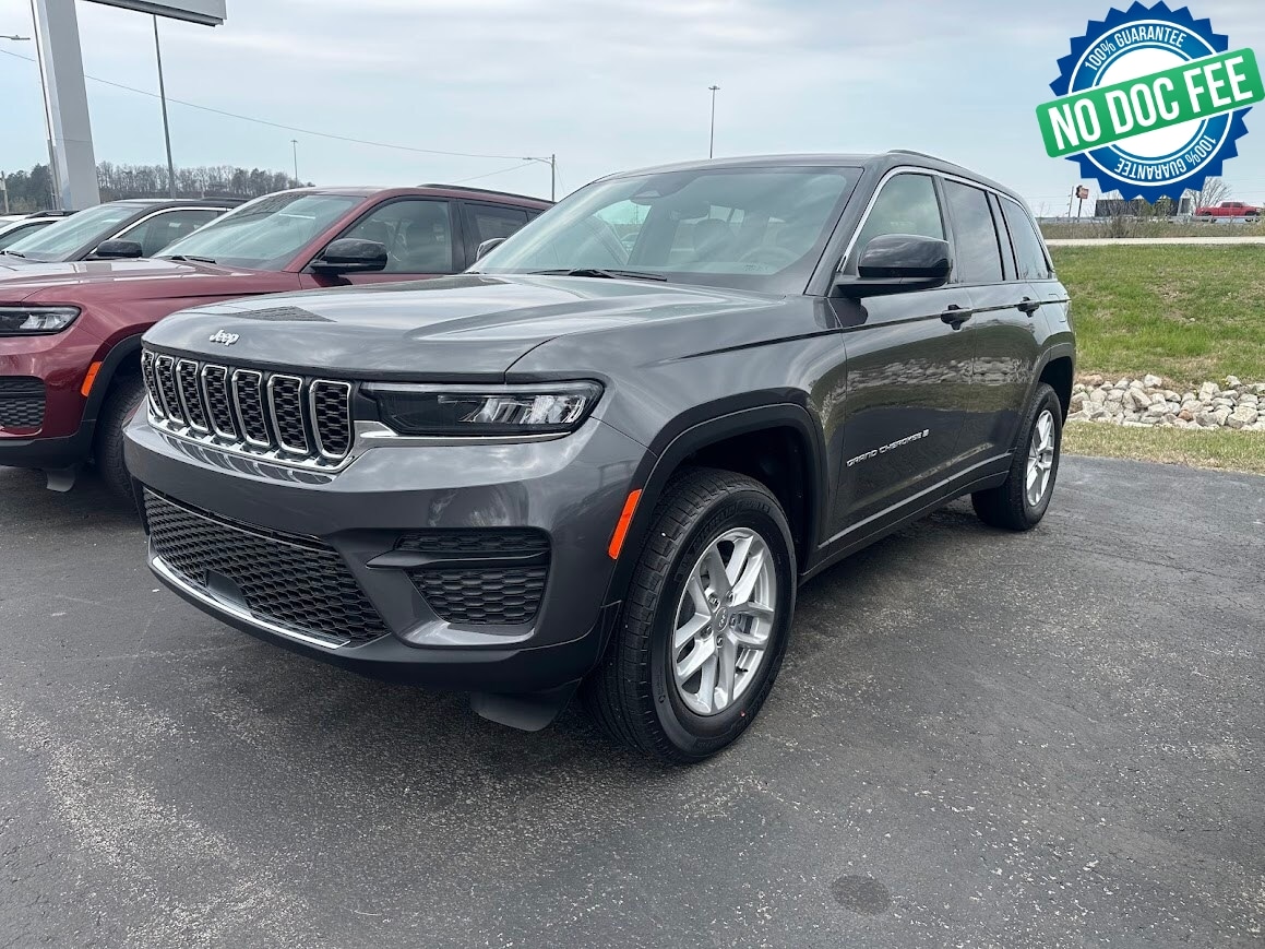 2026 Jeep Grand Cherokee Laredo 4x4's photo