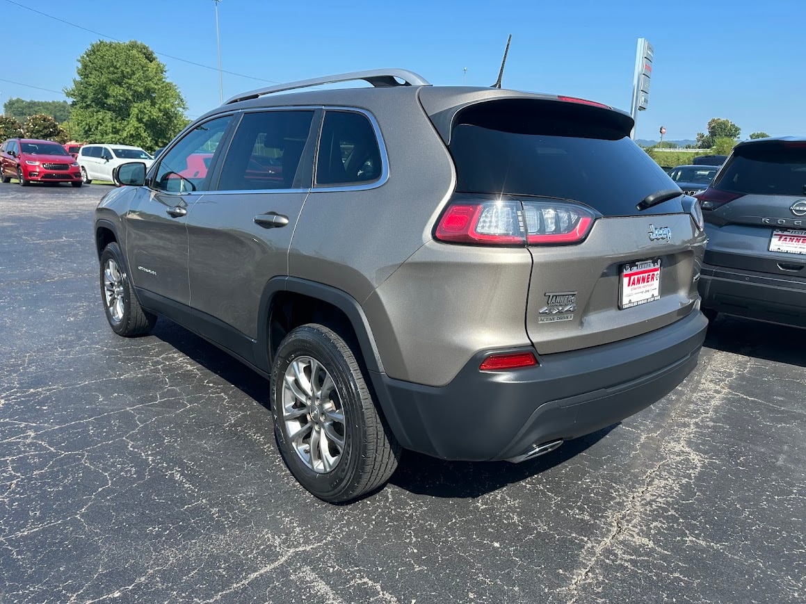 Used 2019 Jeep Cherokee Latitude Plus with VIN 1C4PJMLX5KD127186 for sale in Stanton, KY