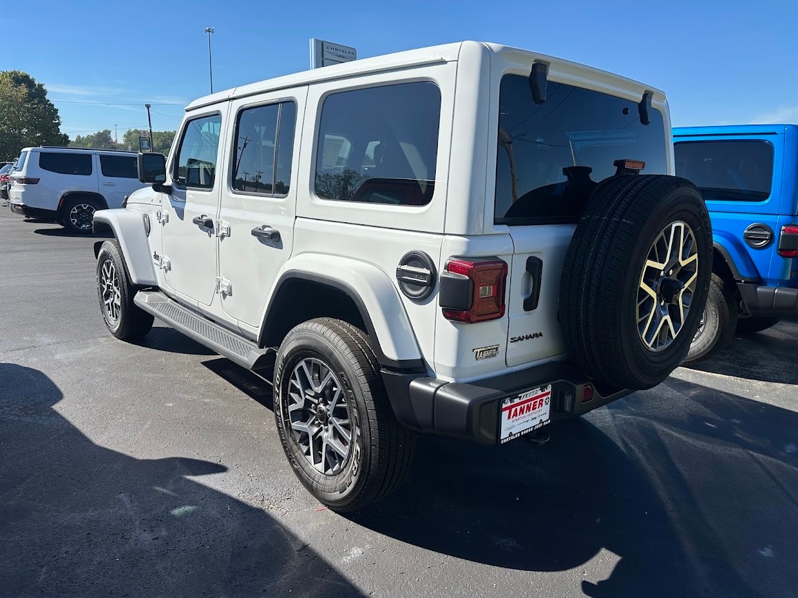 2025 Jeep Wrangler 4-Door Sahara - Photo 2