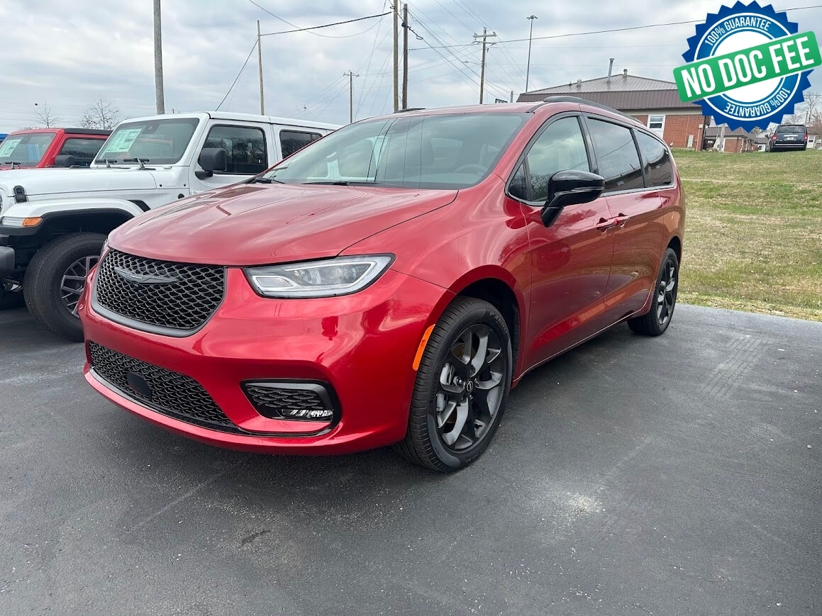 2026 Chrysler Pacifica Select AWD's photo