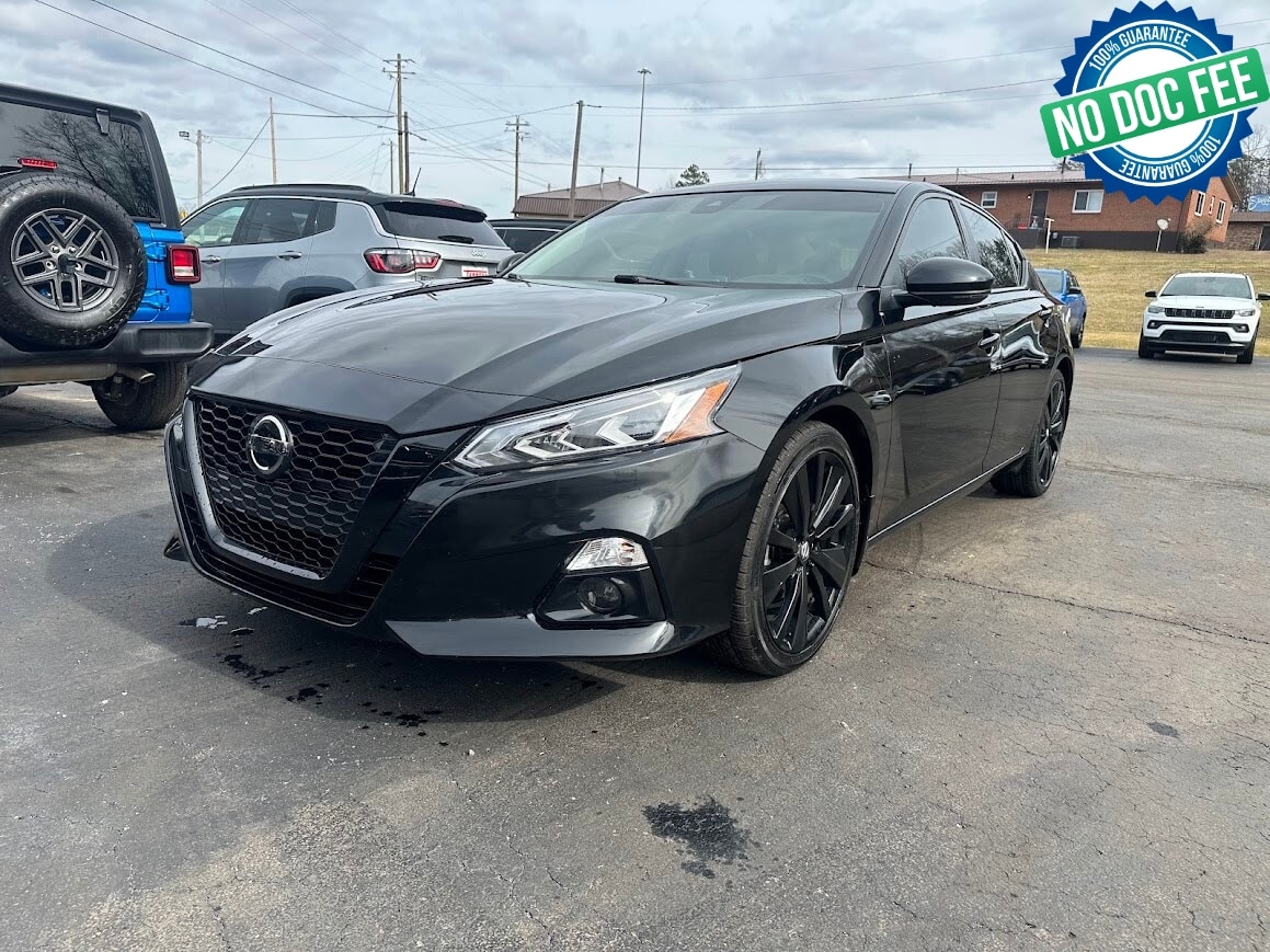 2022 Nissan Altima SR