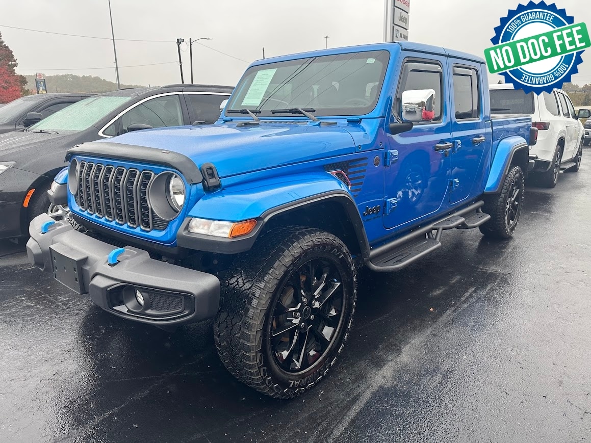2025 Jeep Gladiator Nighthawk's photo