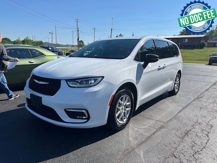 2025 Chrysler Pacifica Select Van Passenger Van