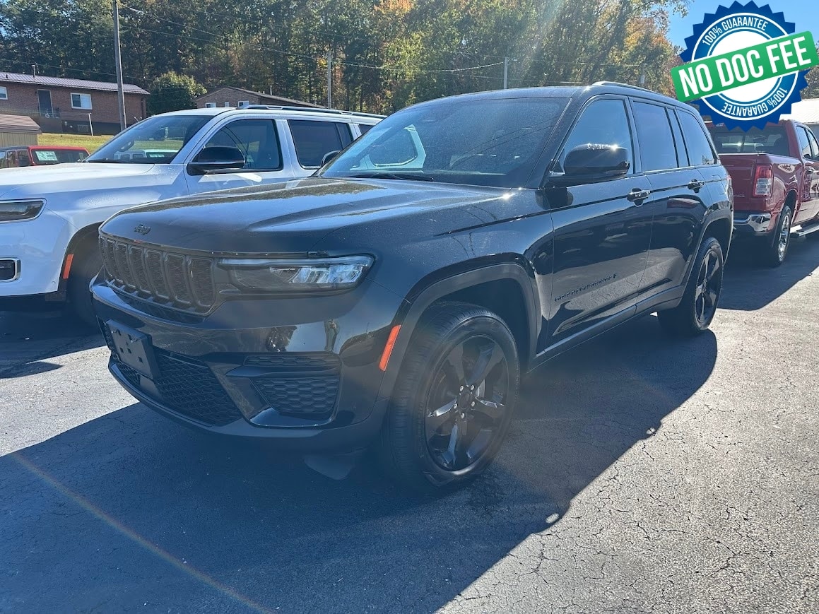 2023 Jeep Grand Cherokee Altitude's photo