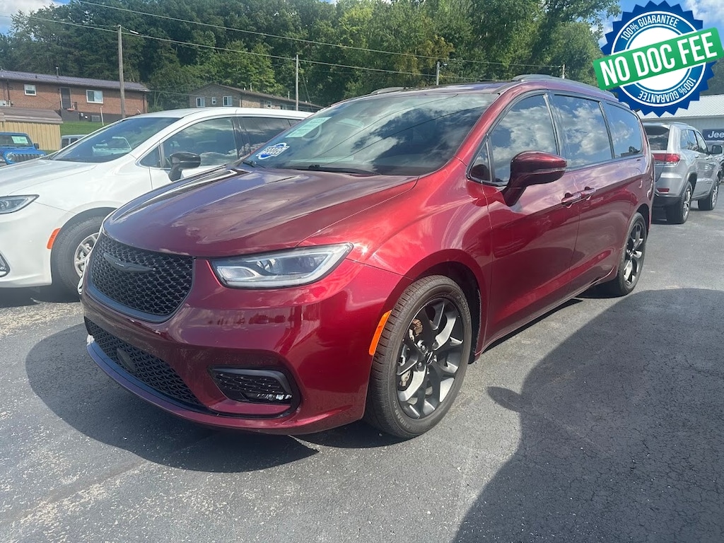 Used 2022 Chrysler Pacifica Touring L Van Passenger Van