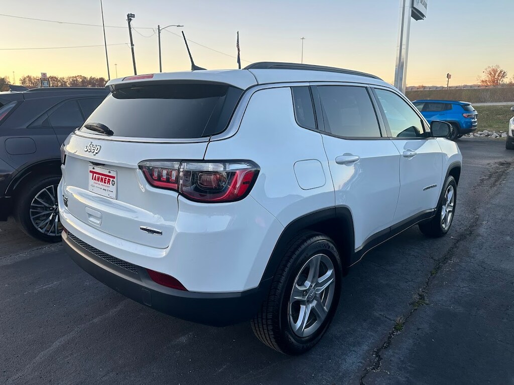 Used 2024 Jeep Compass Latitude SUV