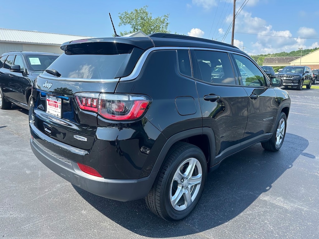 Used 2024 Jeep Compass Latitude SUV