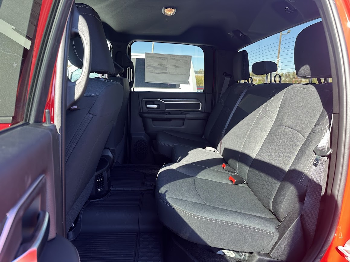 2026 RAM 2500 Big Horn - Photo 8
