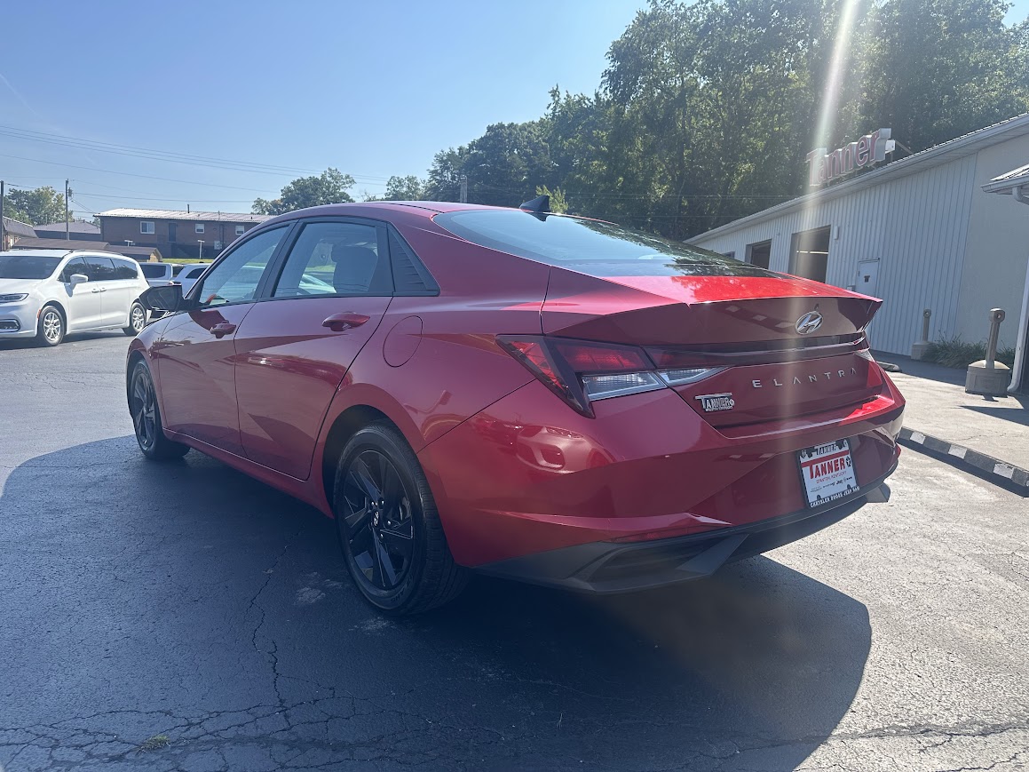 Used 2021 Hyundai Elantra SEL with VIN 5NPLM4AG4MH012004 for sale in Stanton, KY