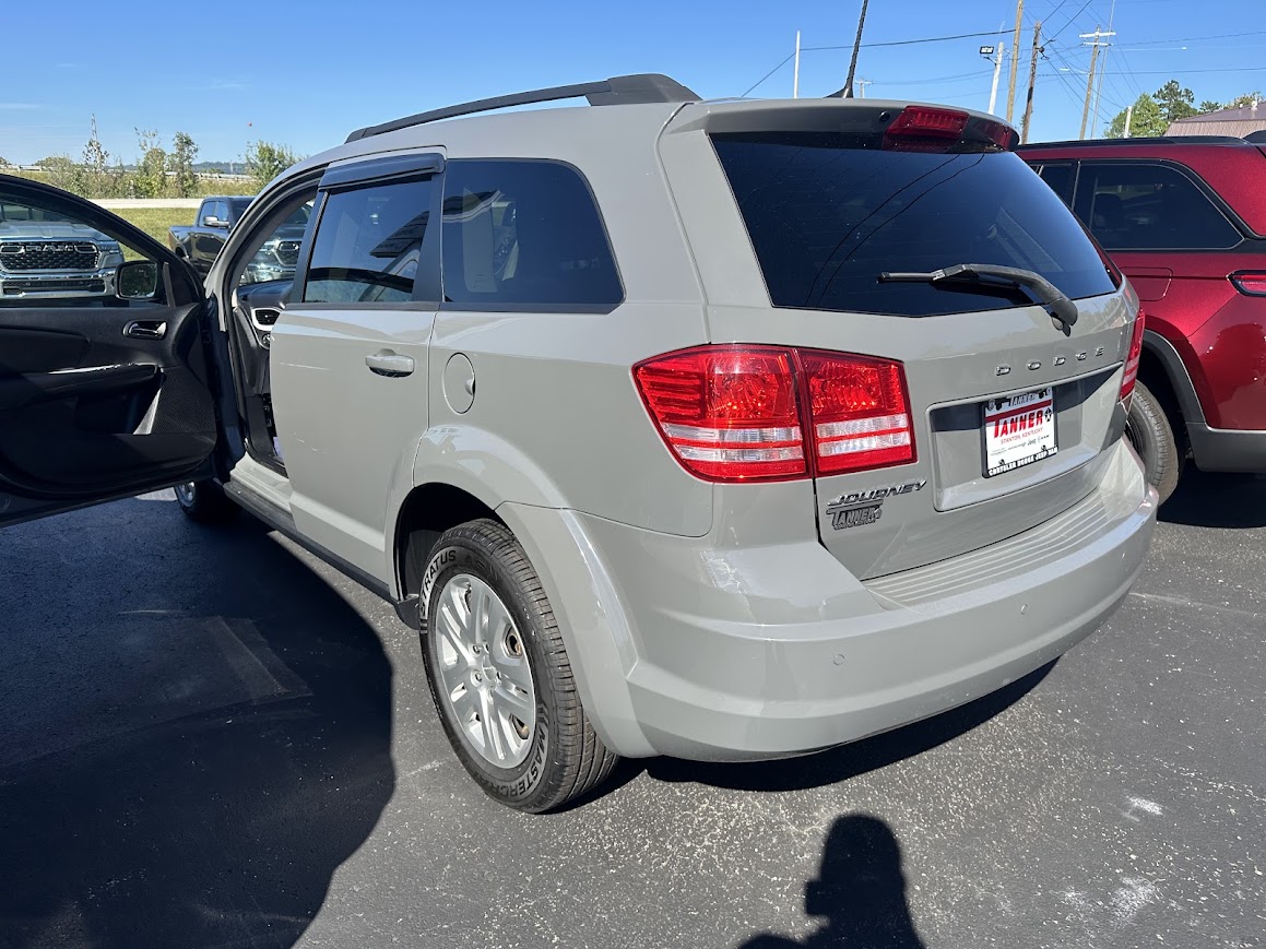 Used 2020 Dodge Journey SE with VIN 3C4PDCAB3LT201760 for sale in Stanton, KY