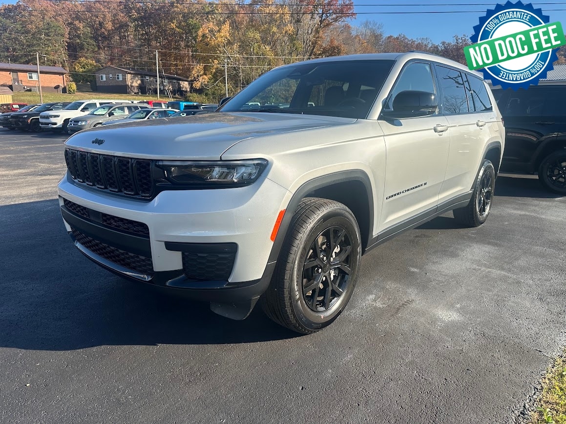2025 Jeep Grand Cherokee L Altitude's photo