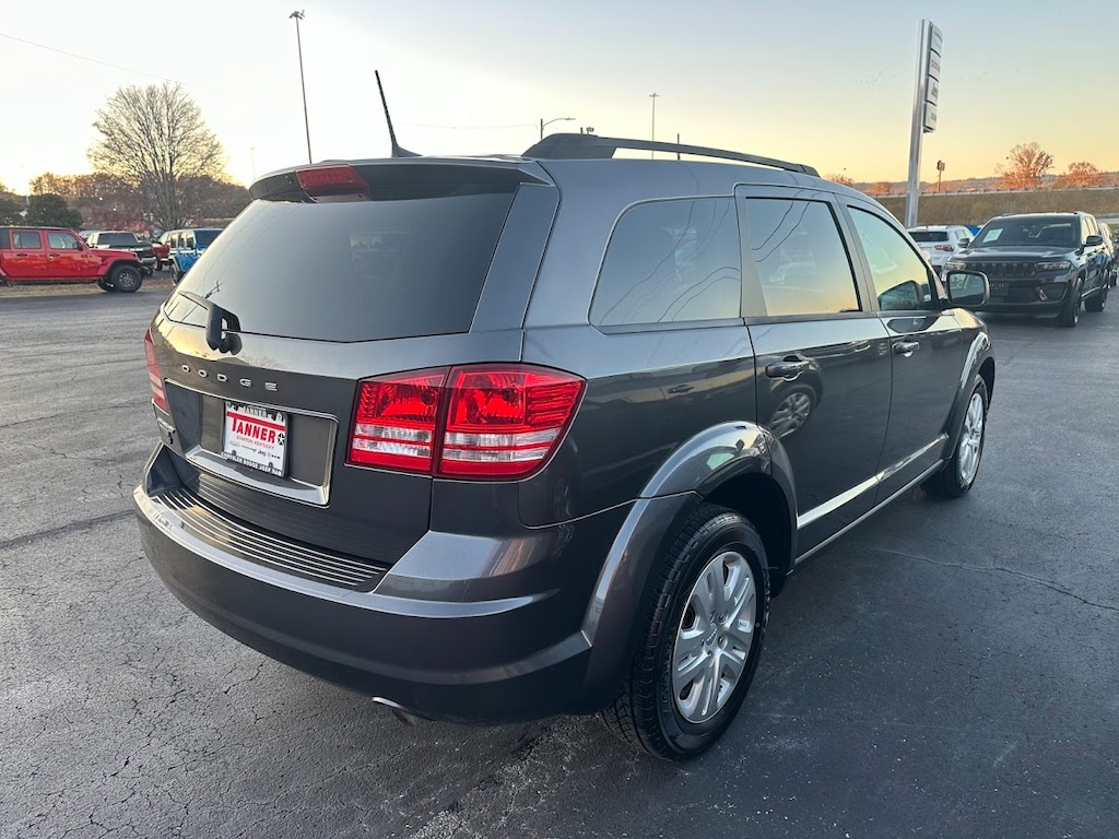 Used 2018 Dodge Journey SE SUV