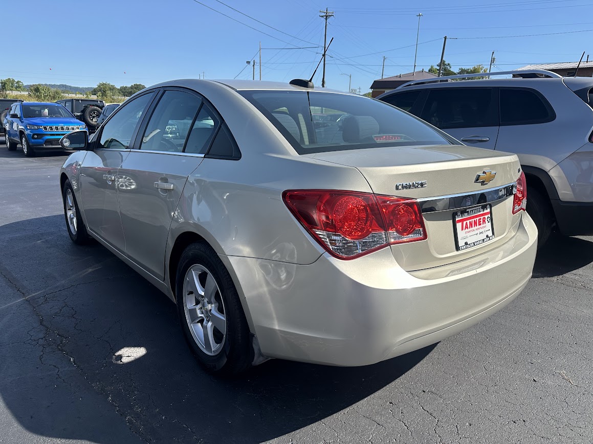 Used 2016 Chevrolet Cruze Limited 1LT with VIN 1G1PE5SBXG7113718 for sale in Stanton, KY