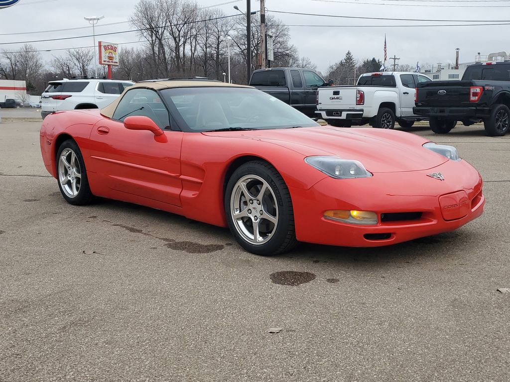 Used 2003 Chevrolet Corvette Base with VIN 1G1YY32G735125469 for sale in Paw Paw, MI