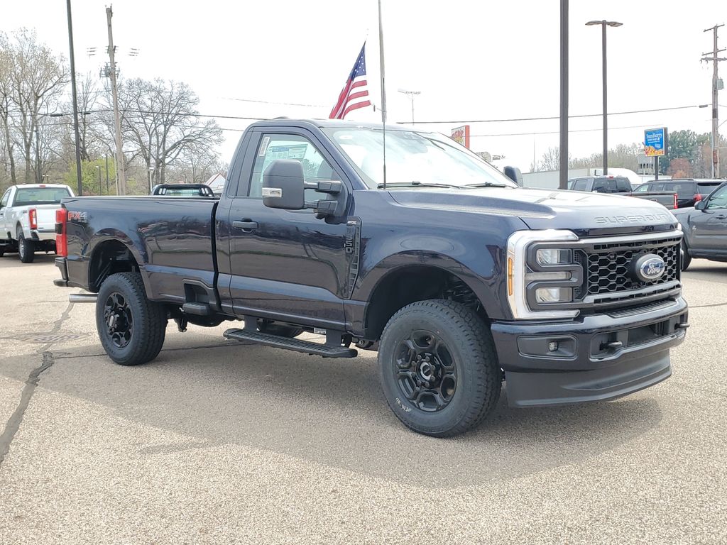 2025 Ford F-350 XL photo 2