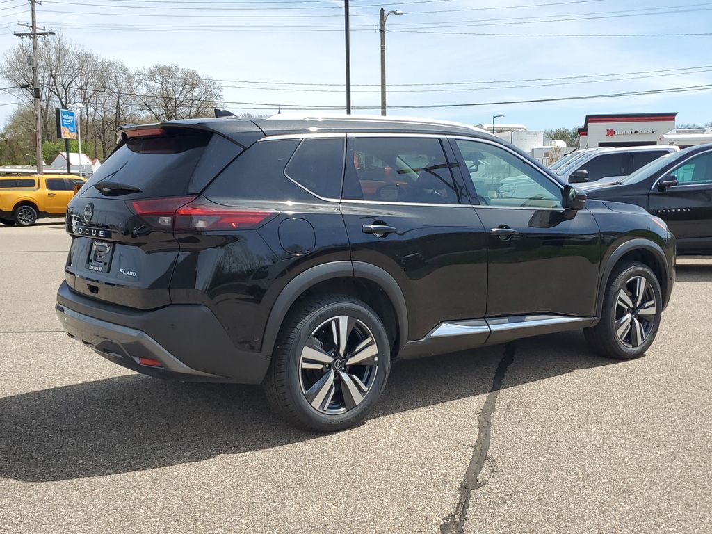 2023 Nissan Rogue SL photo 3