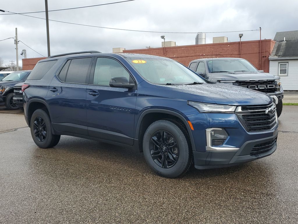 Used 2022 Chevrolet Traverse LS with VIN 1GNEVFKW2NJ135730 for sale in Paw, MI