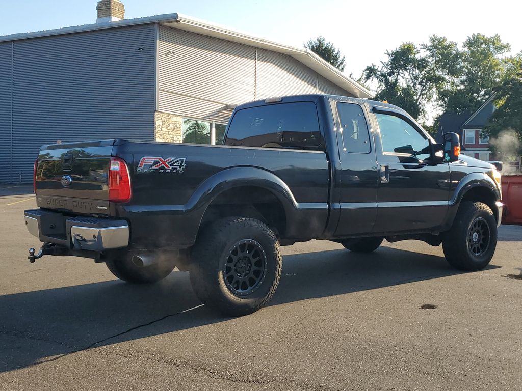 2015 Ford F-250 XLT photo 4