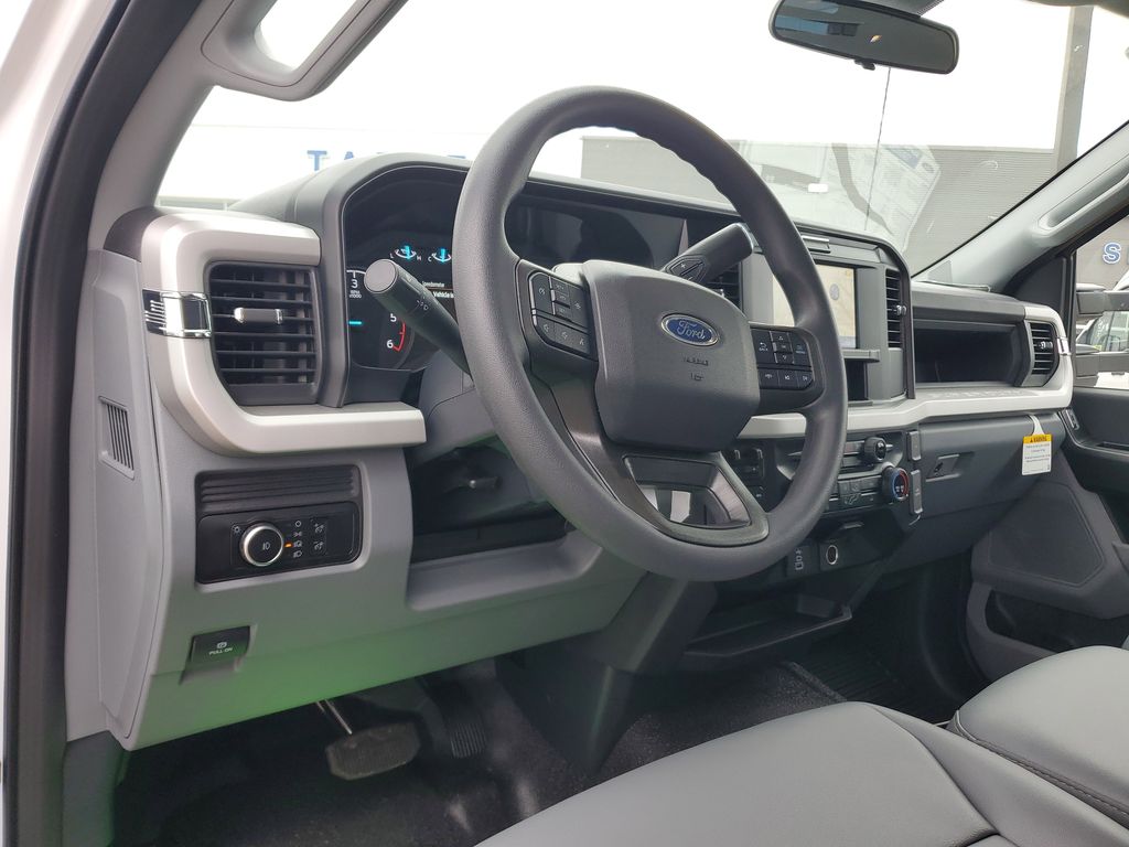 2026 Ford F-450 Super Duty Chassis Cab XL - Photo 15