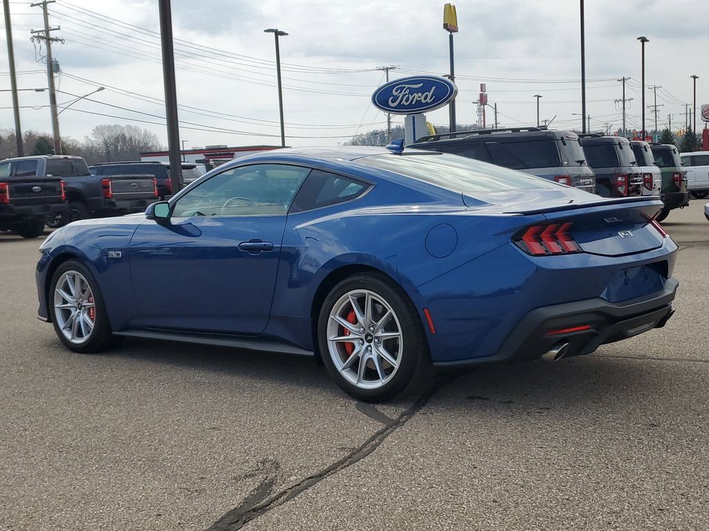 2024 Ford Mustang GT Premium photo 4